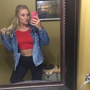 Meet your Posher, Lydia